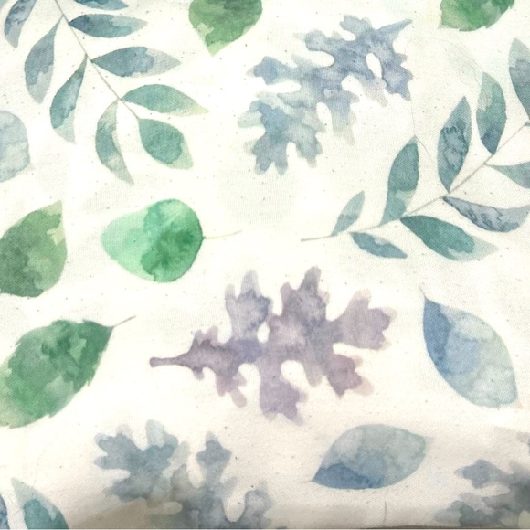 Redbubble Decorative Handmade 18’´ Pillow Cover with Floral Patterns - Picture 3 of 9